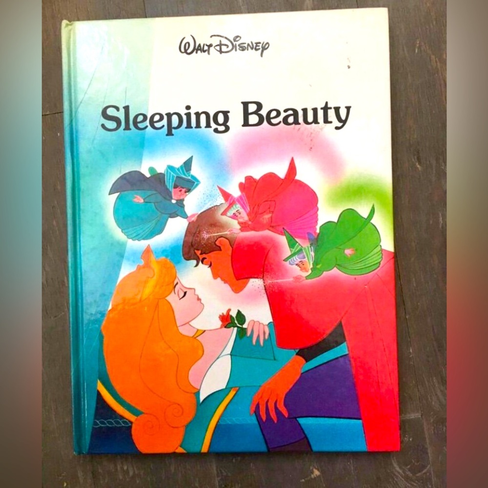 1986 S L E E P I N G beauty book